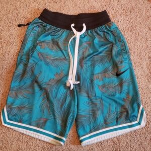 Nike athletic shorts small